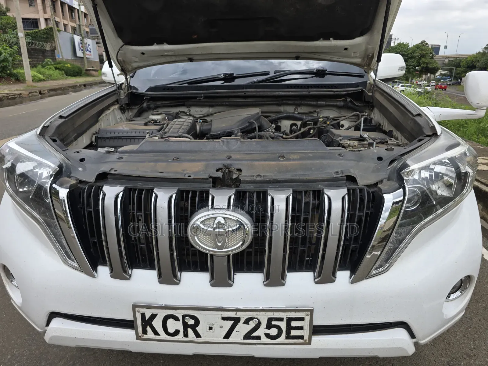Toyota Land Cruiser Prado 2011 White