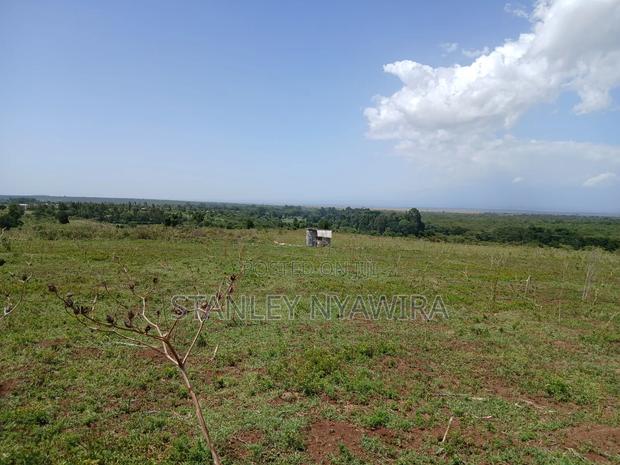 83 Acrea 6km From Nyeri Nyahuru Fronting River - thumbnail 6