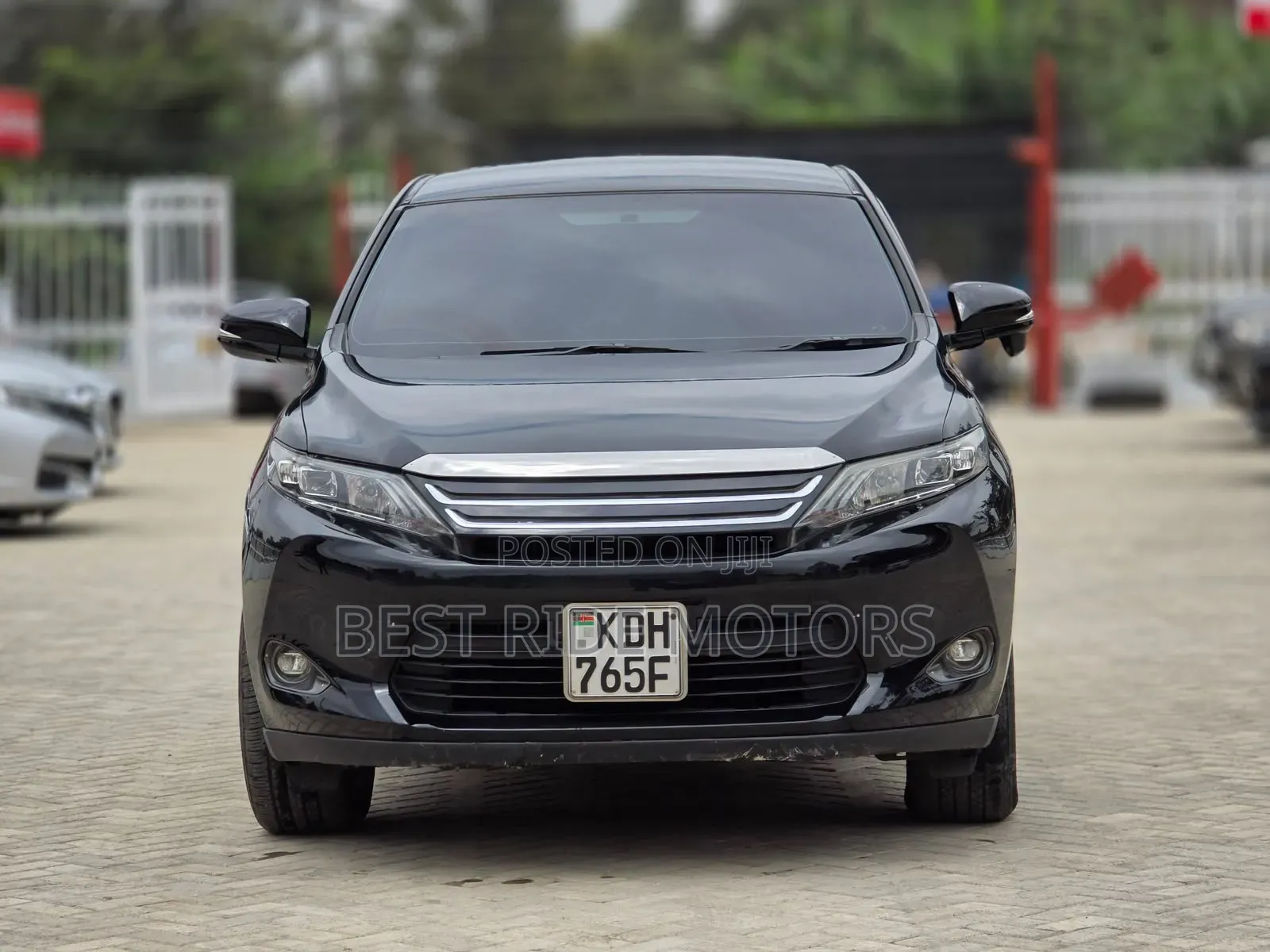 Toyota Harrier 2.0 2015 Gray