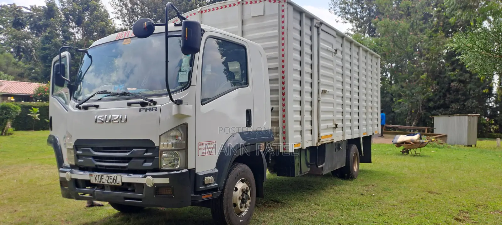 Isuzu FRR-90 2023