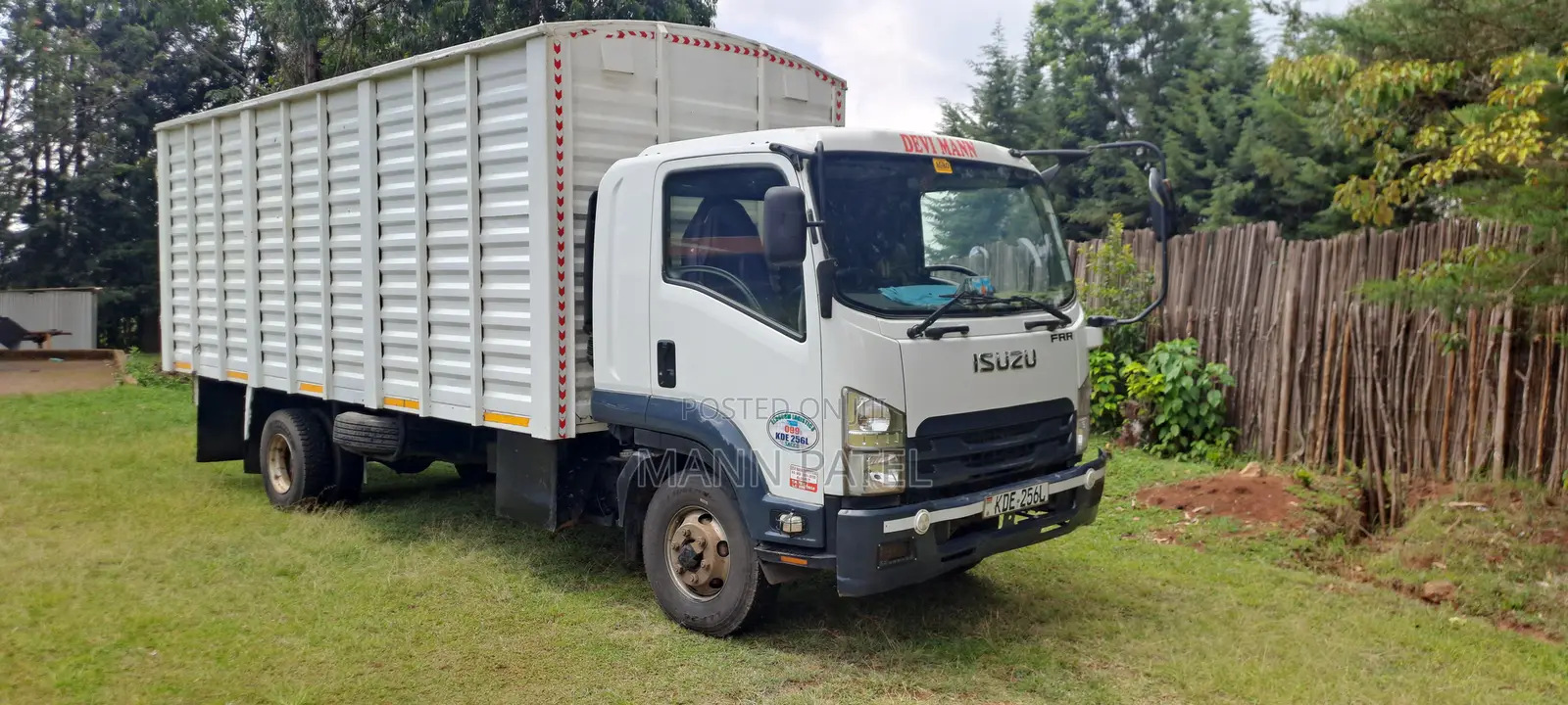 Isuzu FRR-90 2023