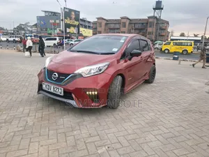 Nissan Note 2018 Red