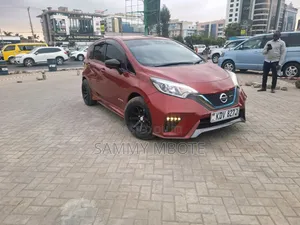 Nissan Note 2018 Red
