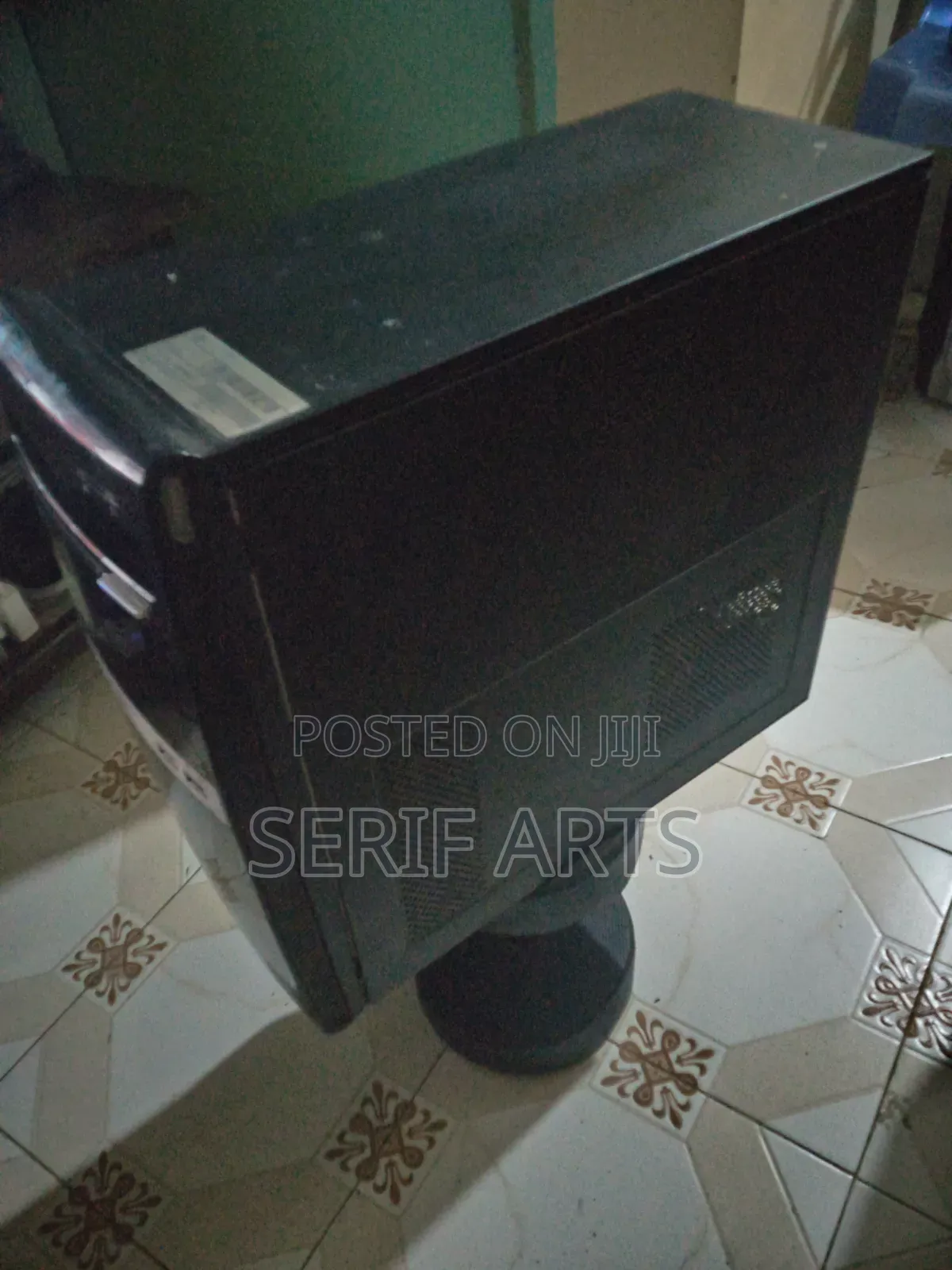 Desktop Computer HP 4GB Intel Pentium SSD 500GB