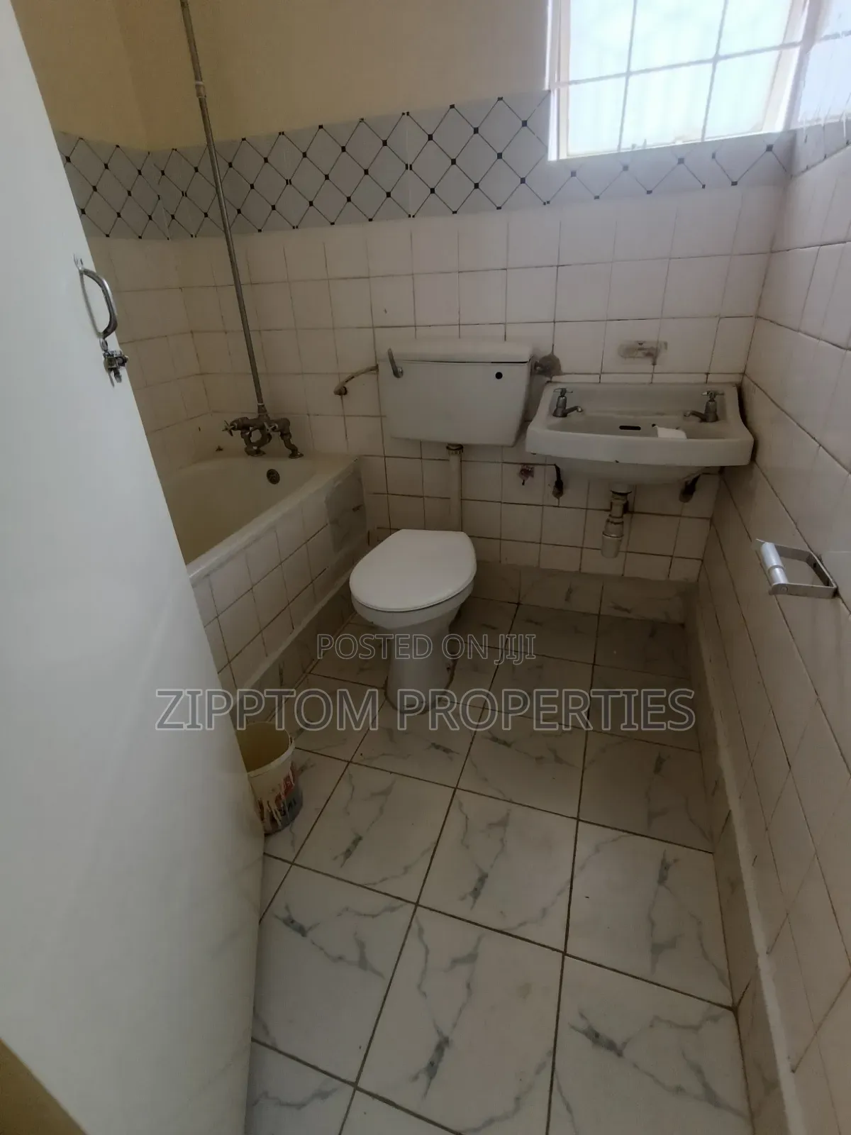 3bdrm Maisonette in South C for rent