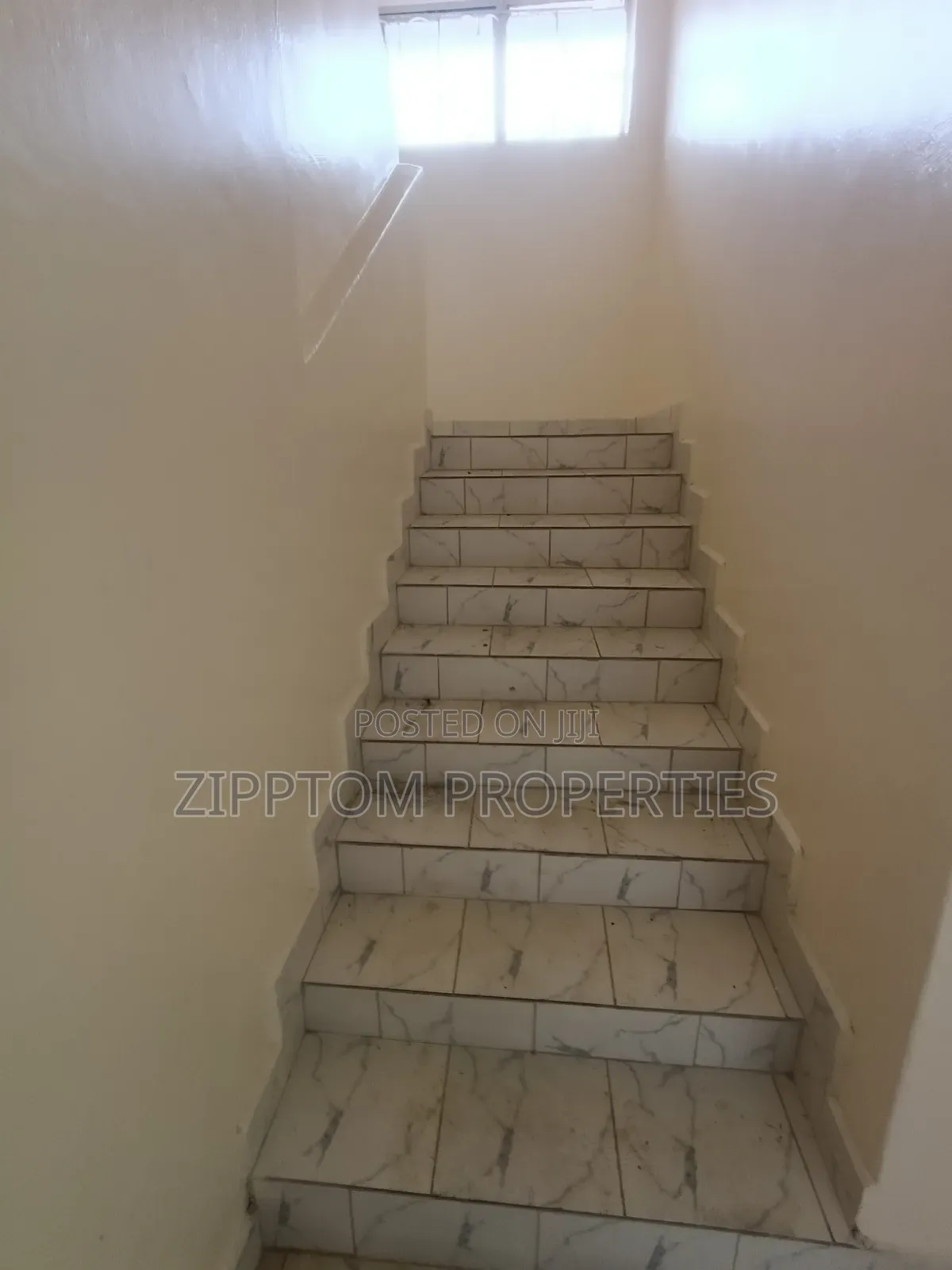 3bdrm Maisonette in South C for rent