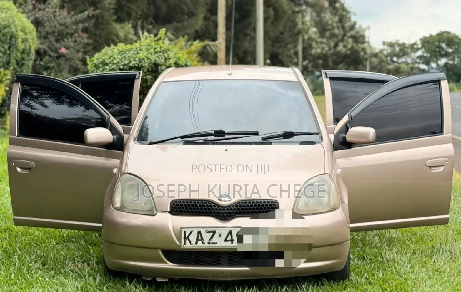Toyota Vitz 2000 Brown