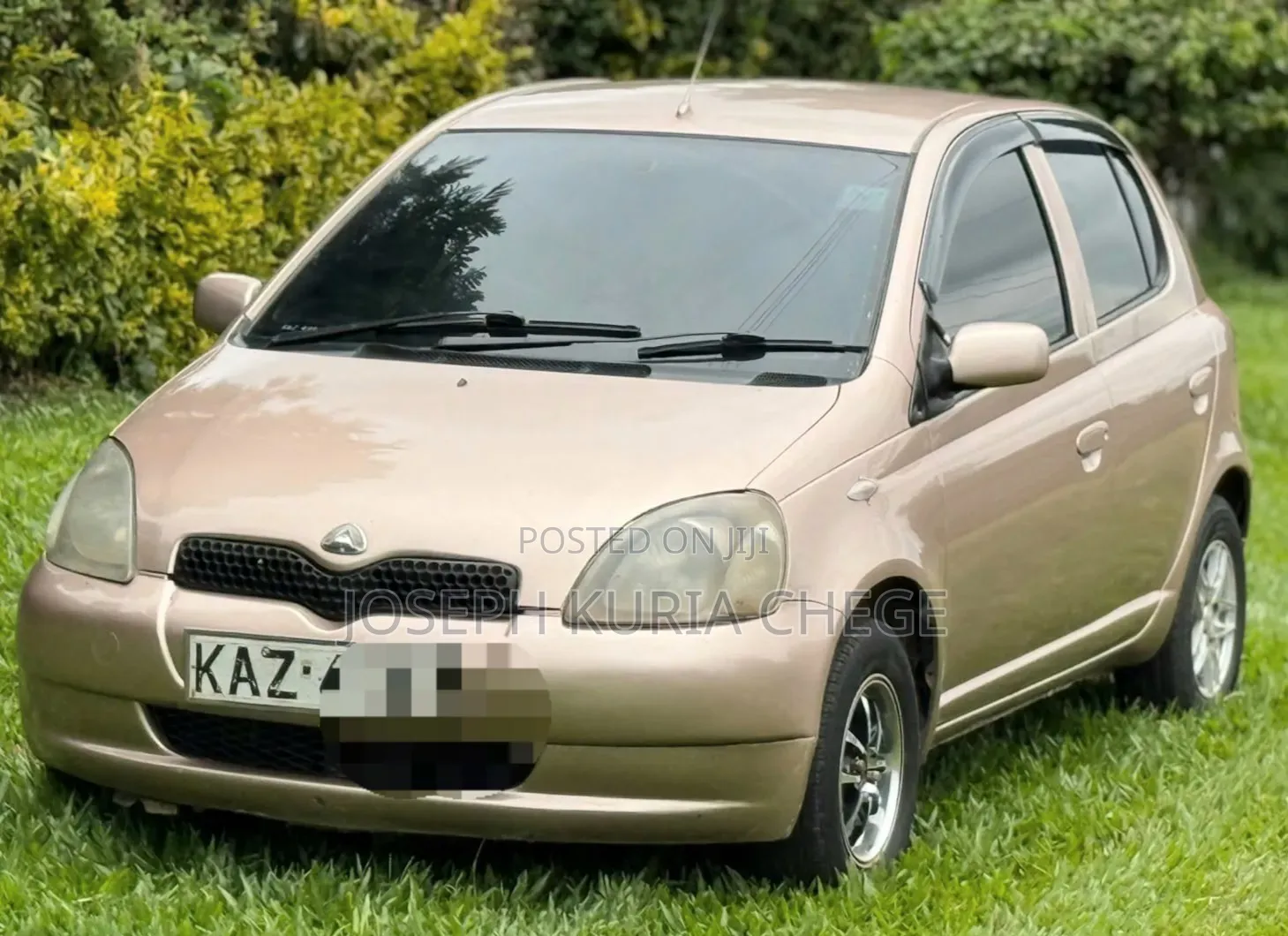 Toyota Vitz 2000 Brown