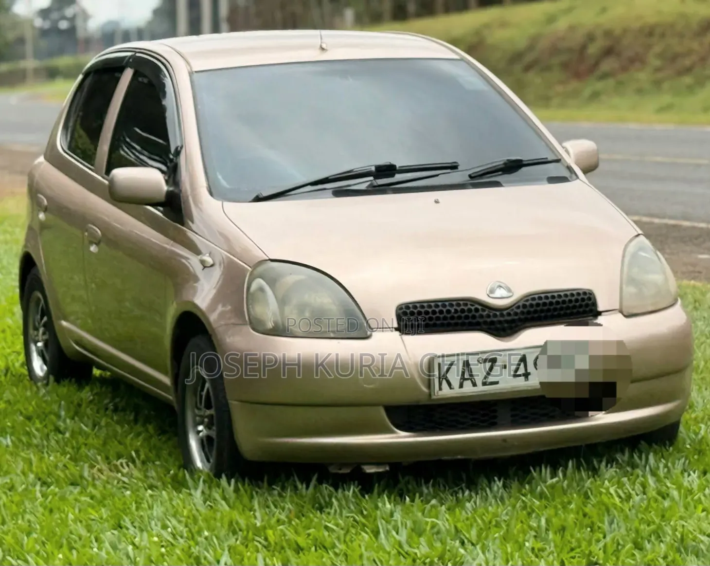 Toyota Vitz 2000 Brown