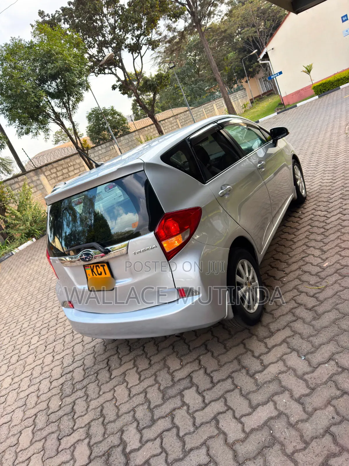 Subaru Trezia 2011 Silver