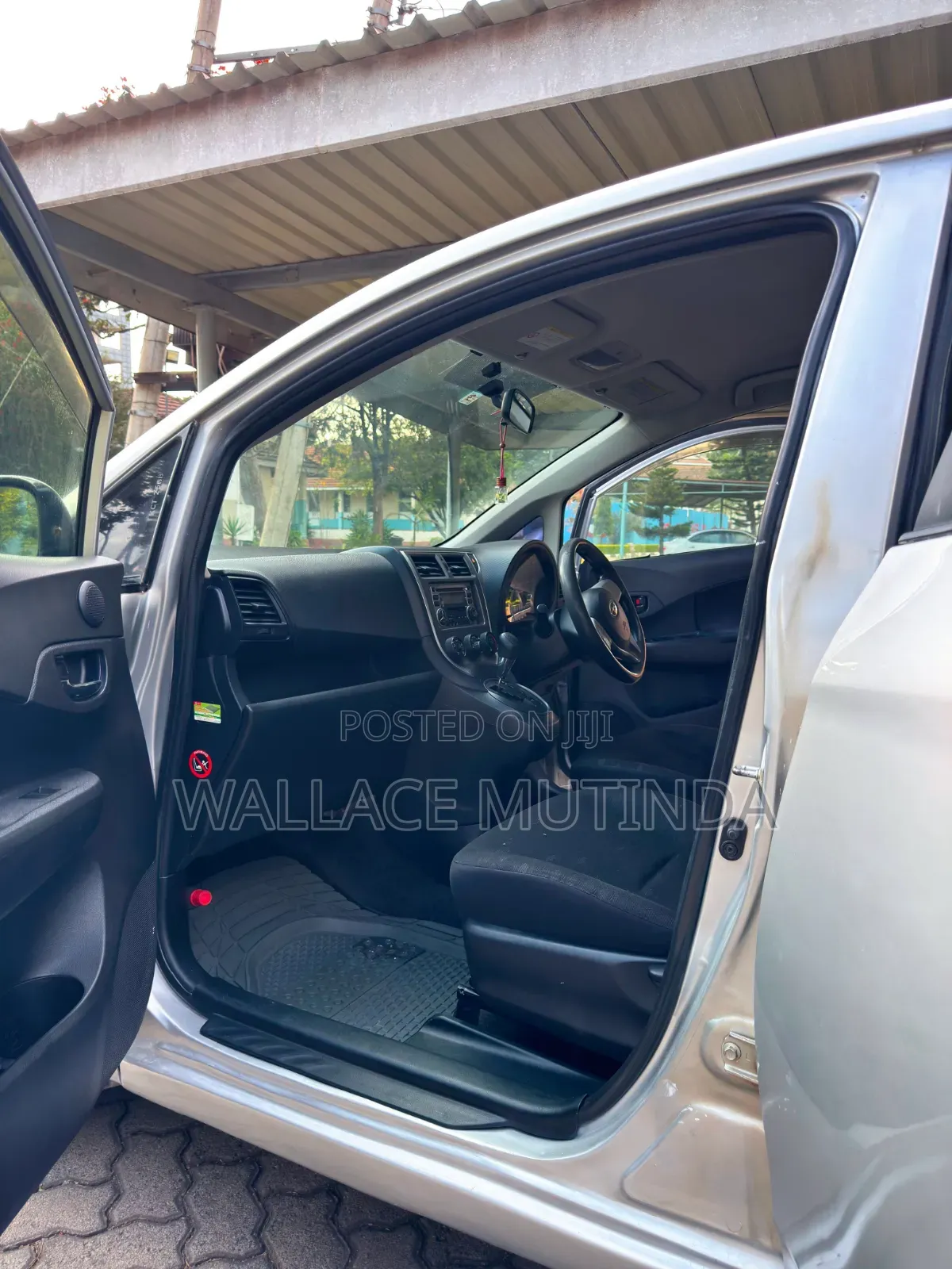 Subaru Trezia 2011 Silver