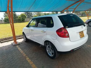 Mazda Verisa 2014 Pearl