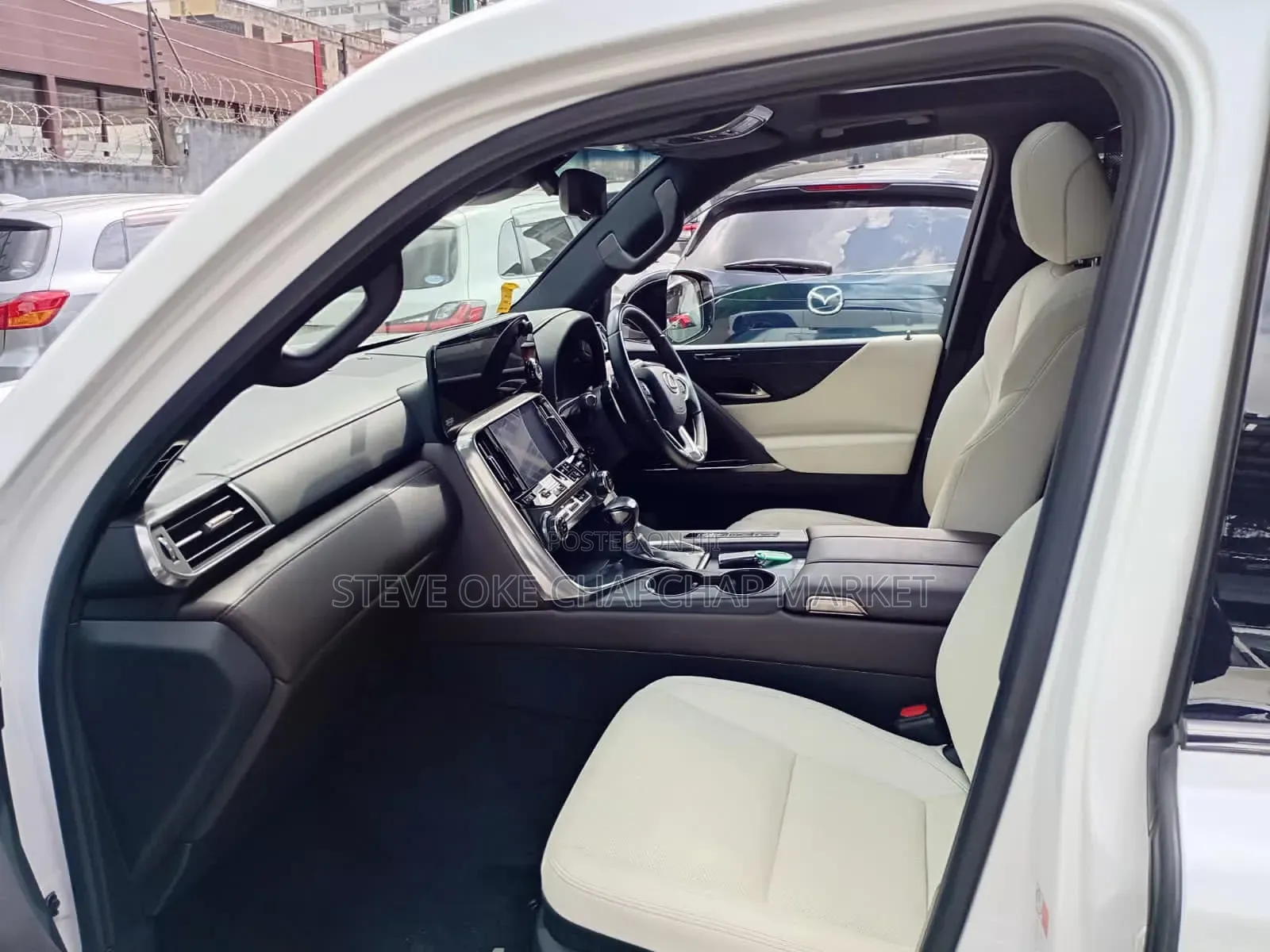 Lexus LX 600 2023 White