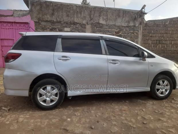 Sell Toyota Wish - thumbnail 3