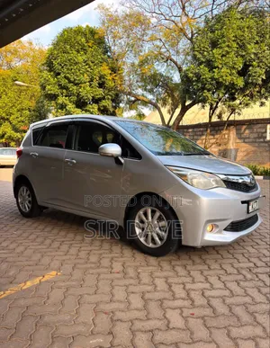 Subaru Trezia 2011 Silver