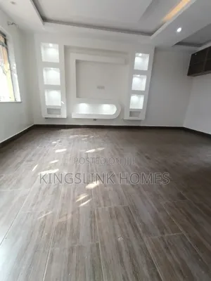 3bdrm Maisonette in Nairobi West, Madaraka for rent