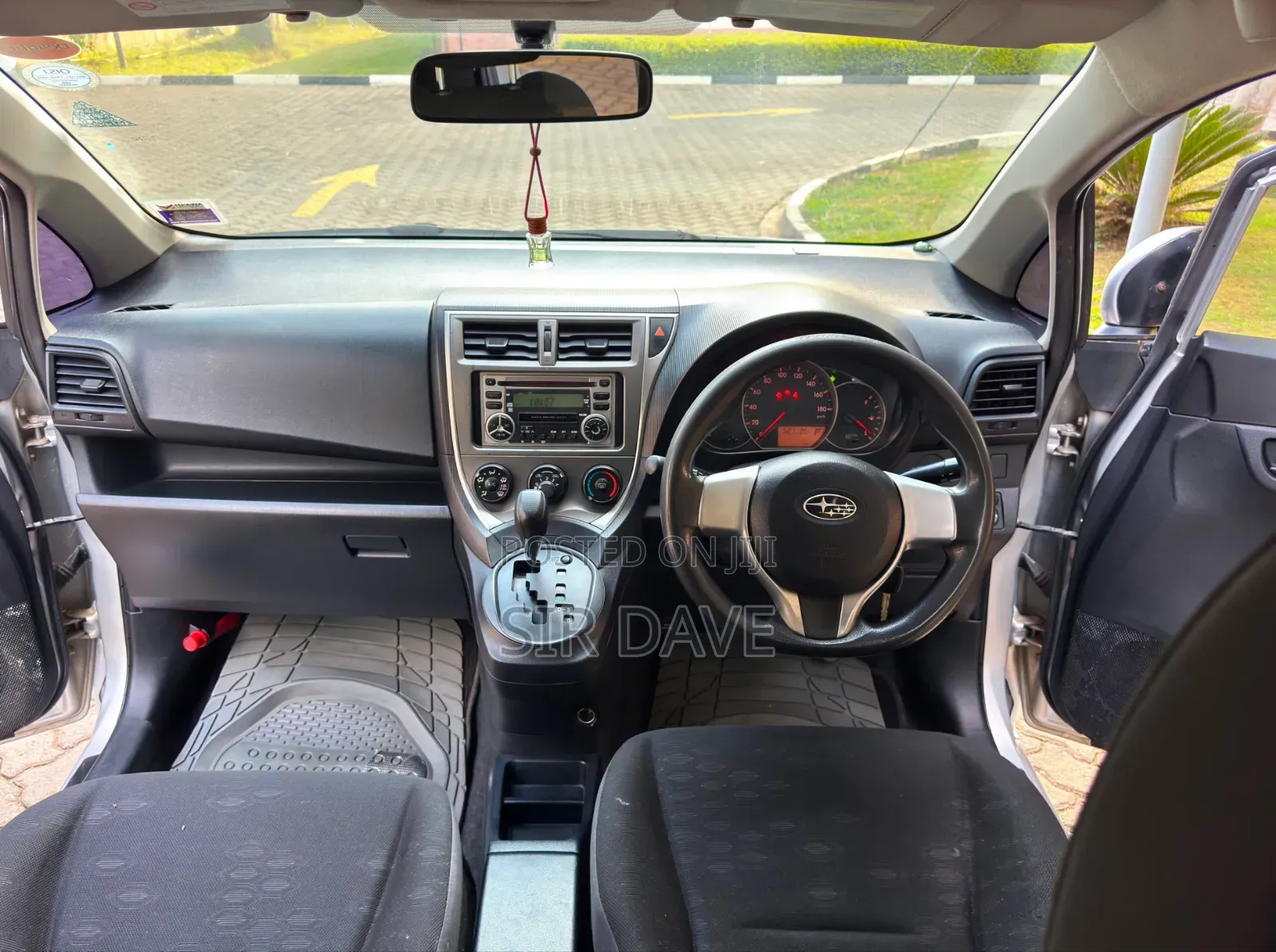 Subaru Trezia 2011 Silver