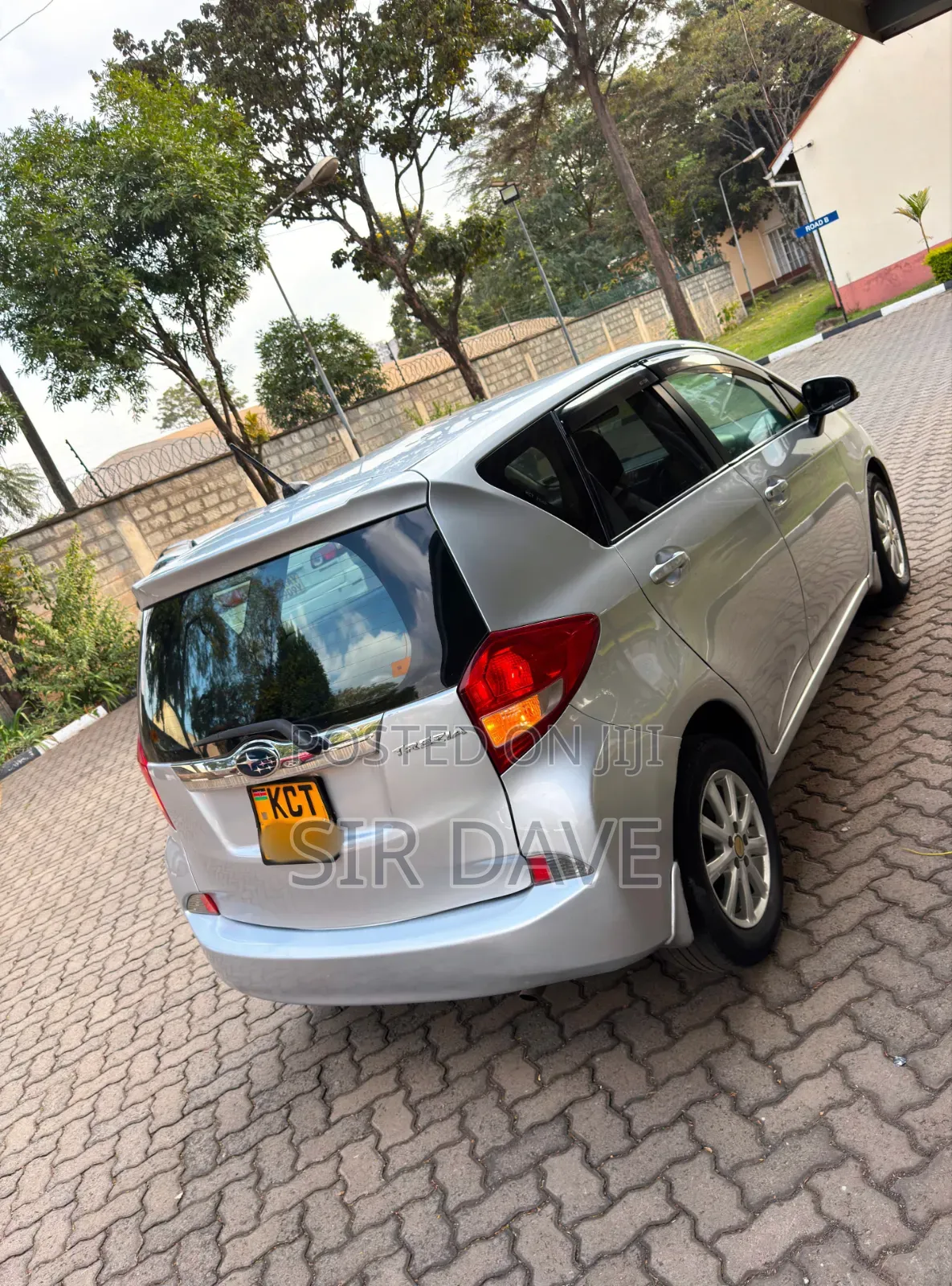 Subaru Trezia 2011 Silver