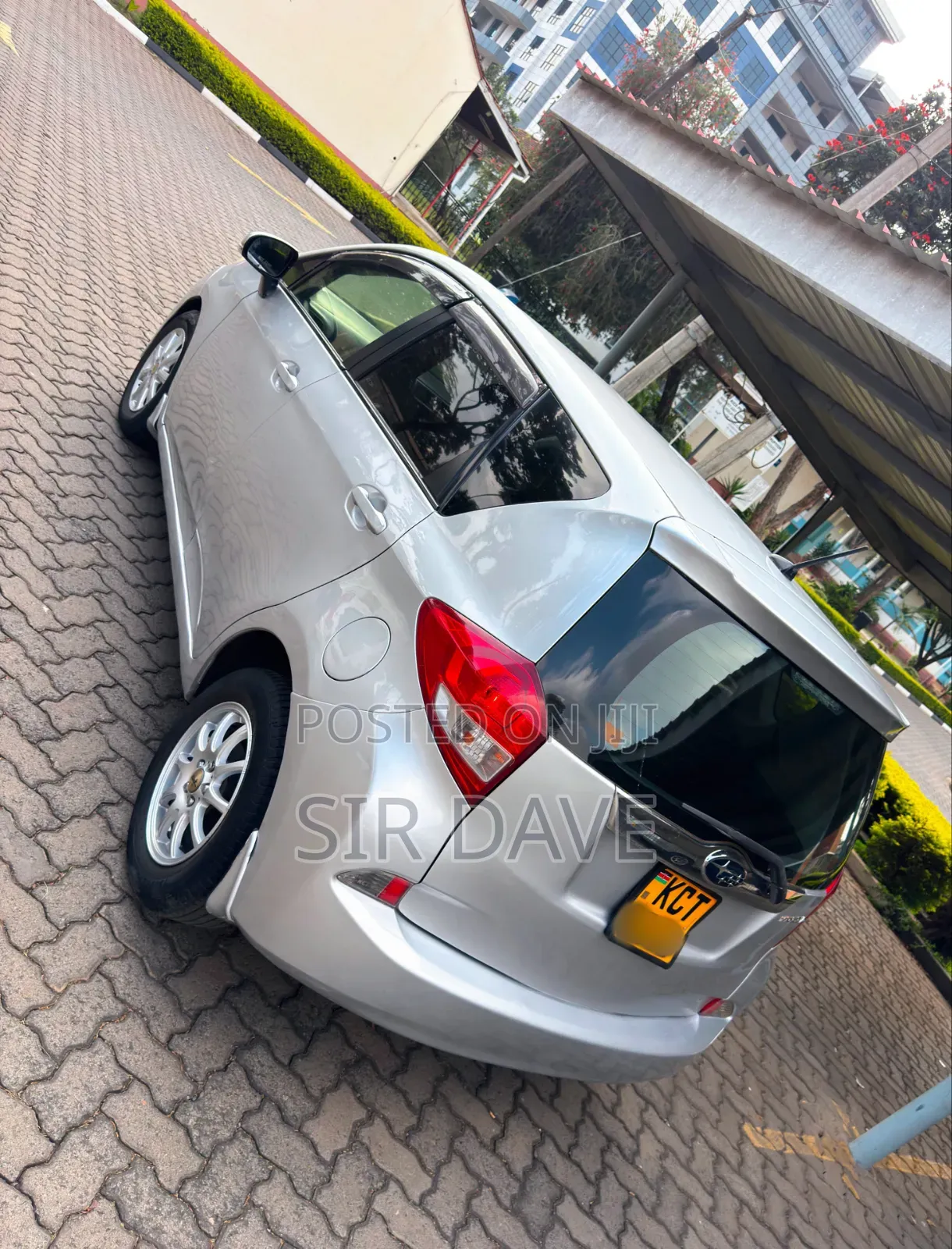 Subaru Trezia 2011 Silver