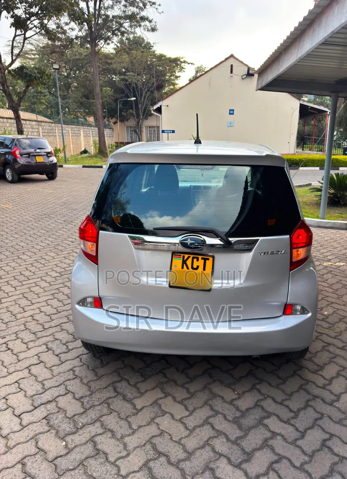 Subaru Trezia 2011 Silver