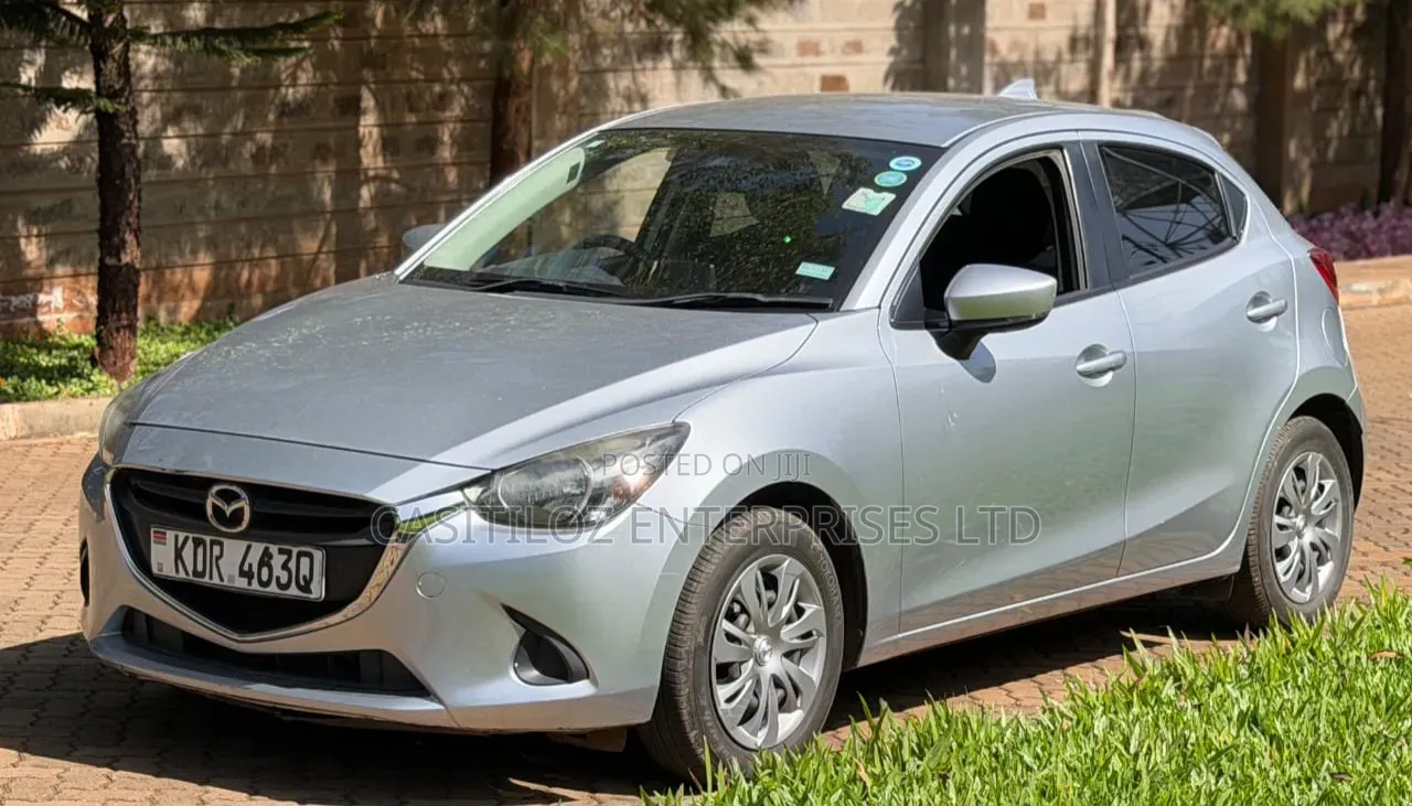 Mazda Demio 2018 Silver