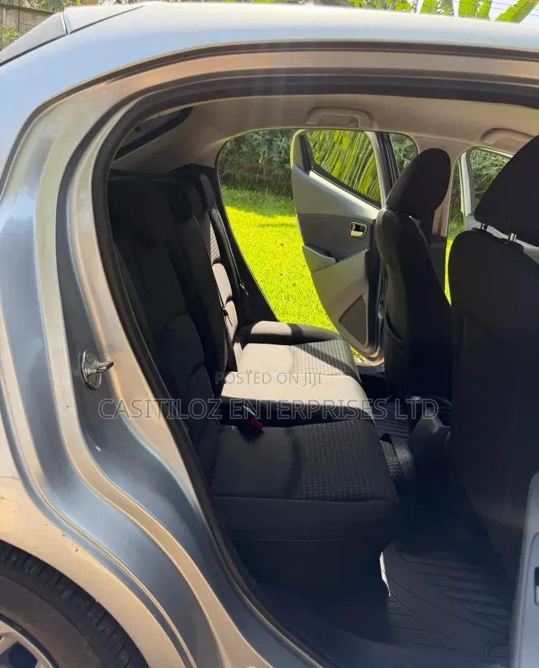 Mazda Demio 2018 Silver