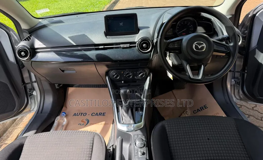 Mazda Demio 2018 Silver