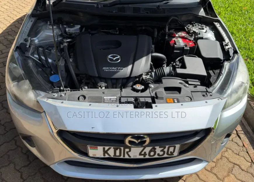 Mazda Demio 2018 Silver