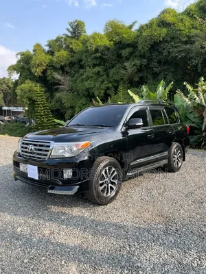 Toyota Land Cruiser 2012 Black