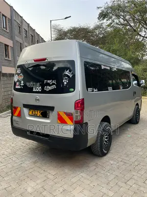Nissan Caravan (Urvan) 2015 Silver