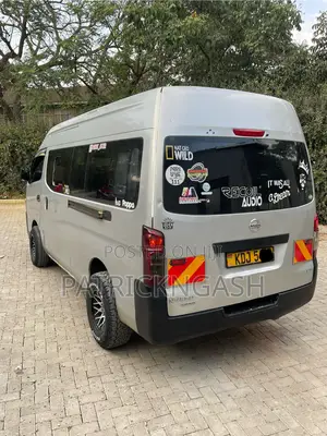 Nissan Caravan (Urvan) 2015 Silver