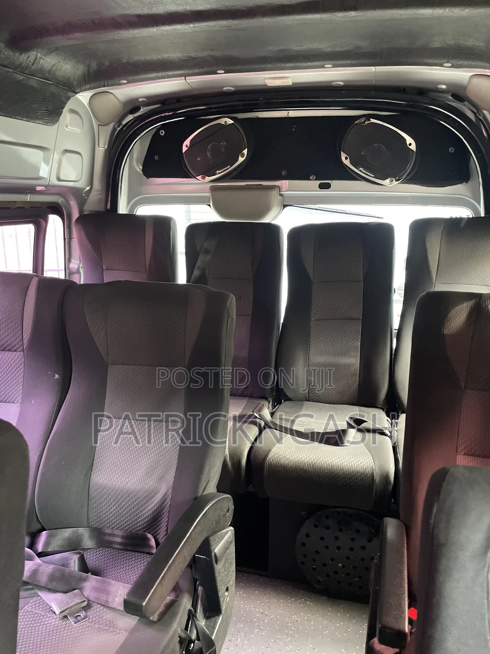 Nissan Caravan (Urvan) 2015 Silver