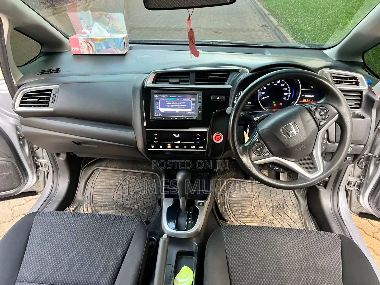 Honda Fit 2018 Silver