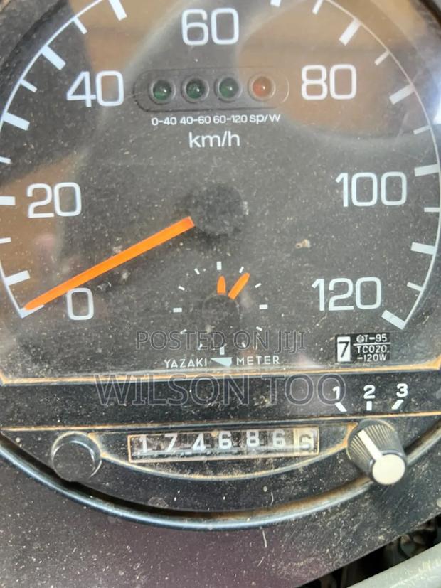 Mitsubishi Fuzo Turbo 6x2 - thumbnail 5