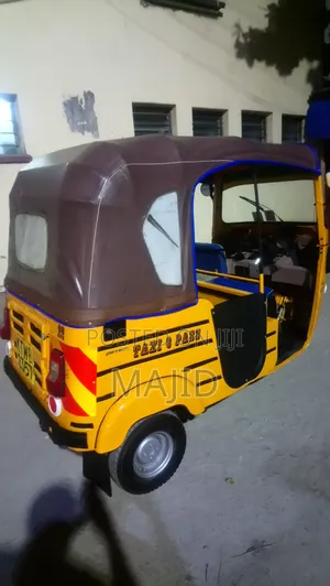 Bajaj RE 2018 Yellow