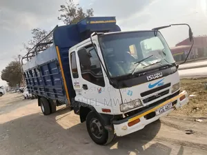 Isuzu FRR Commercial
