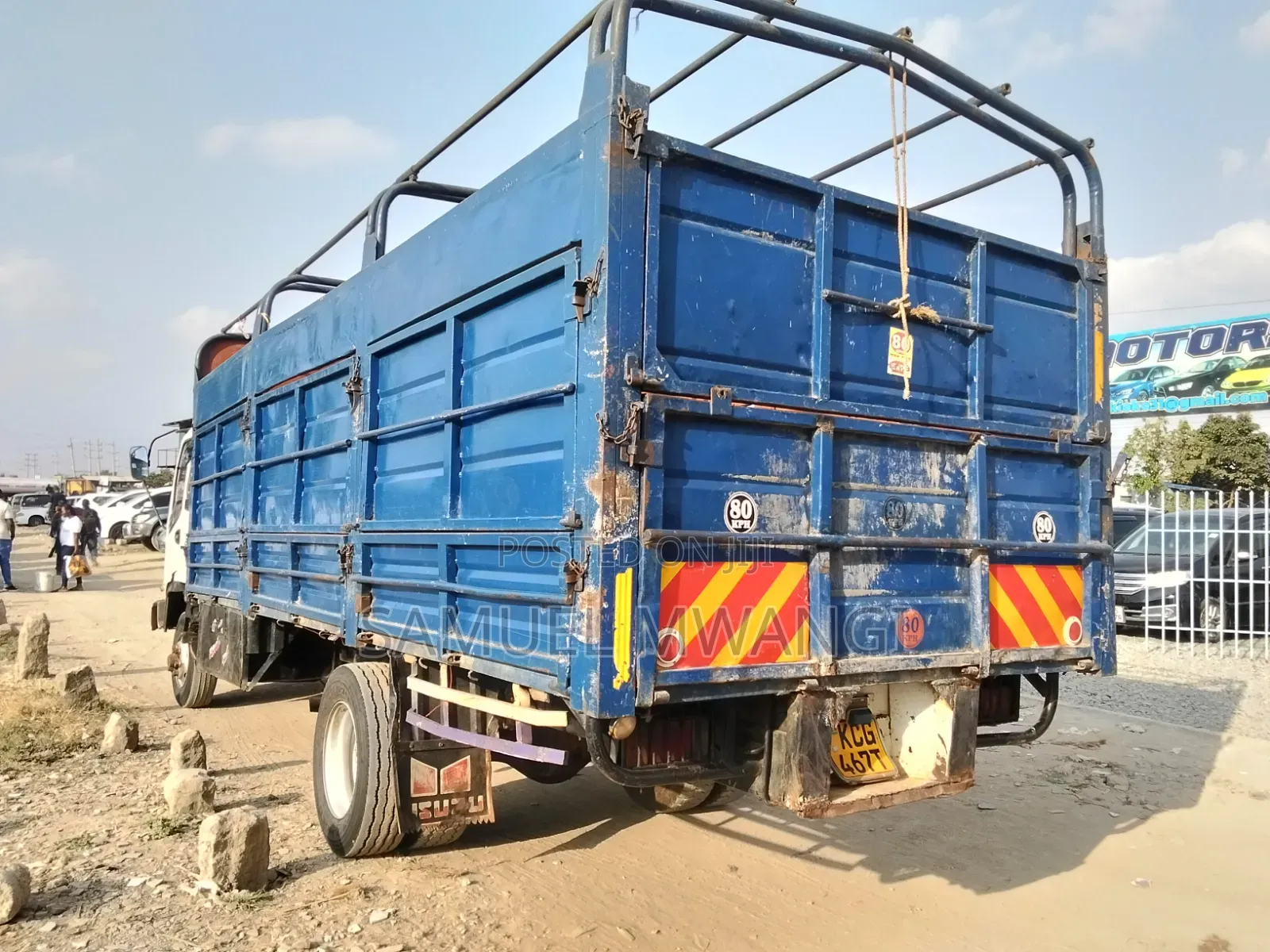 Isuzu FRR Commercial
