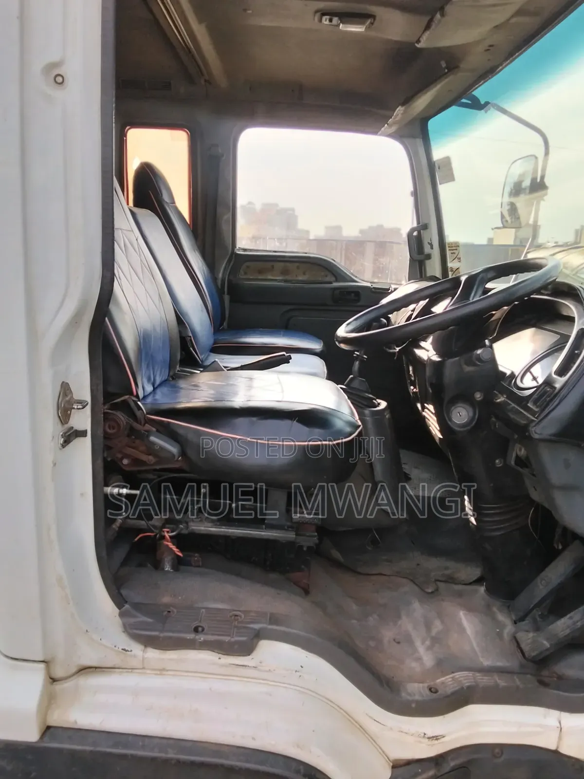 Isuzu FRR Commercial