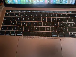 Laptop Apple MacBook Pro 2018 16GB Intel Core i7 SSD 256GB