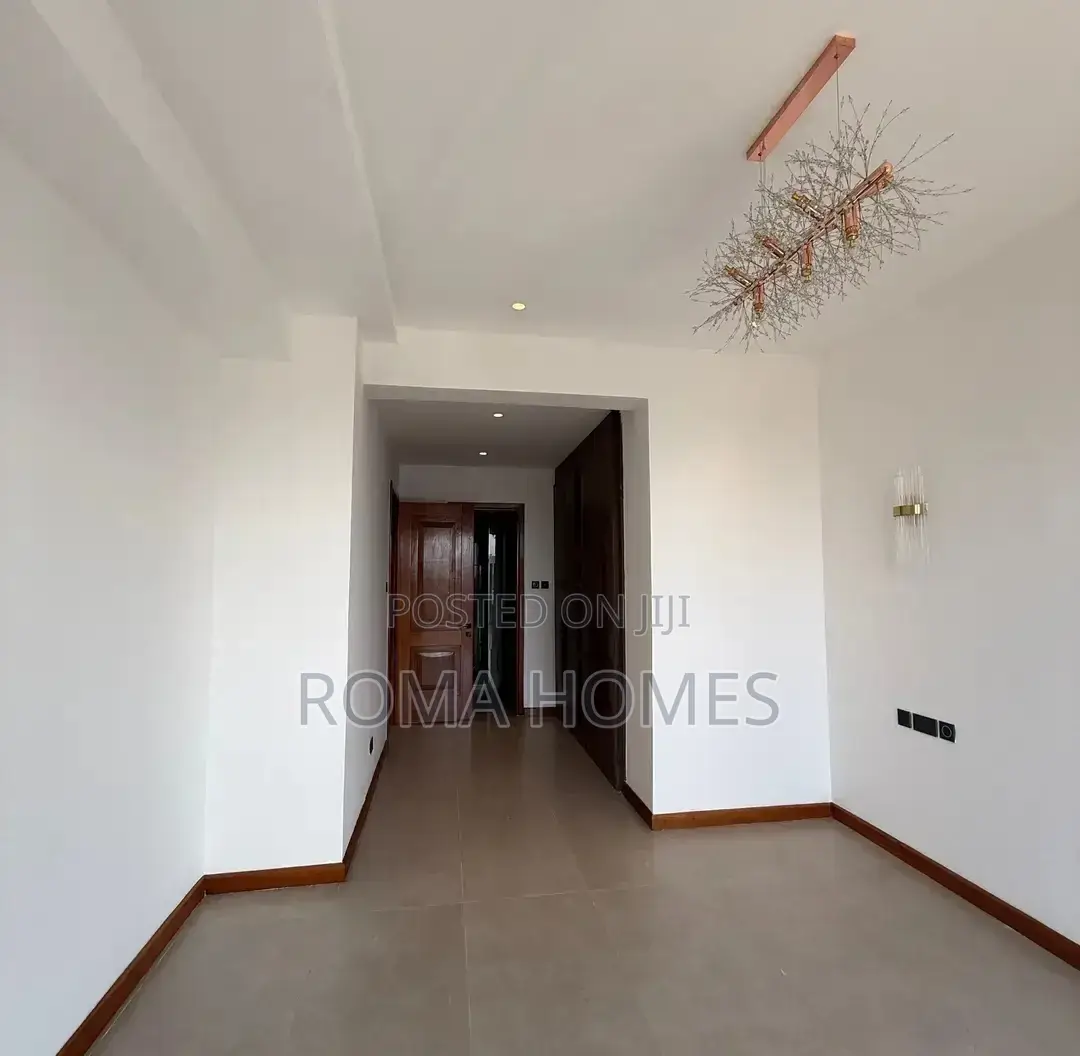 3bdrm Apartment in Riverside Estate for sale