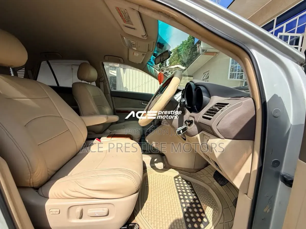 Toyota Harrier 3.0 V6 2005 Silver