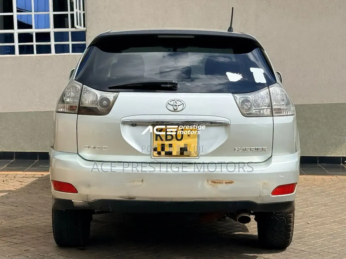 Toyota Harrier 3.0 V6 2005 Silver
