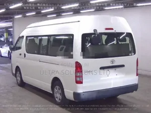 Toyota HiAce 2019 White