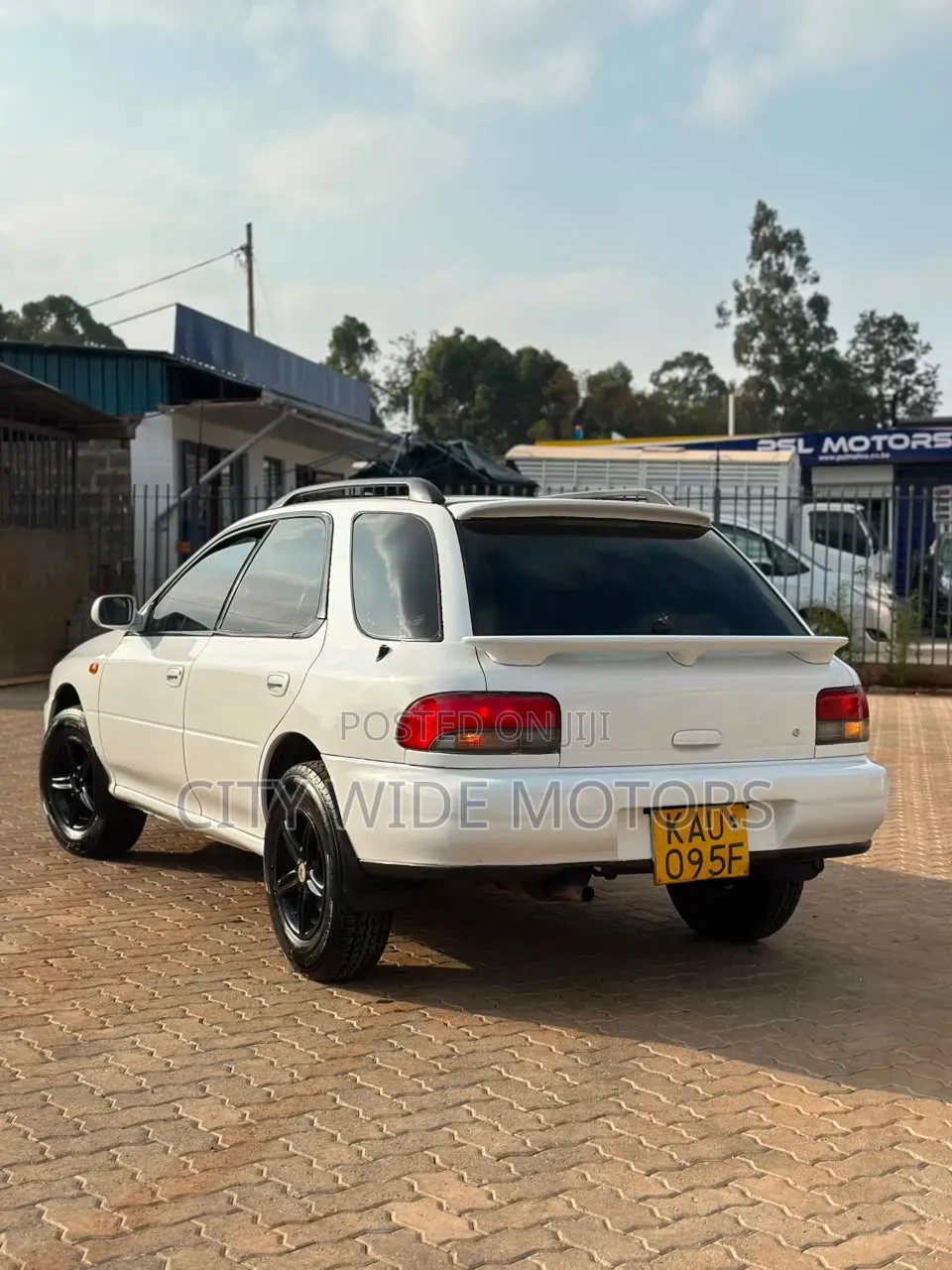Subaru Impreza Wagon 1998 White