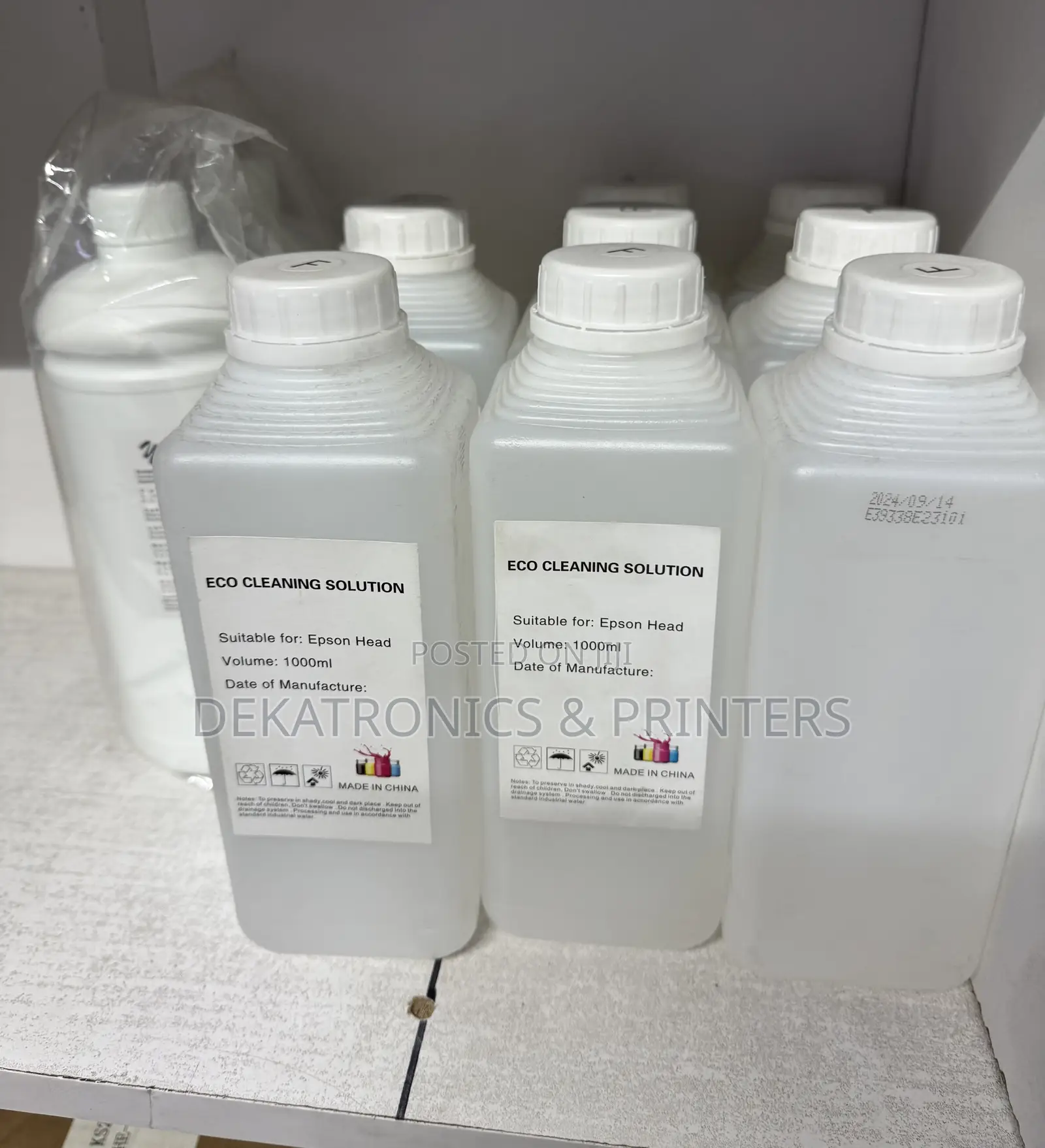 Large Format Cleaning Solution