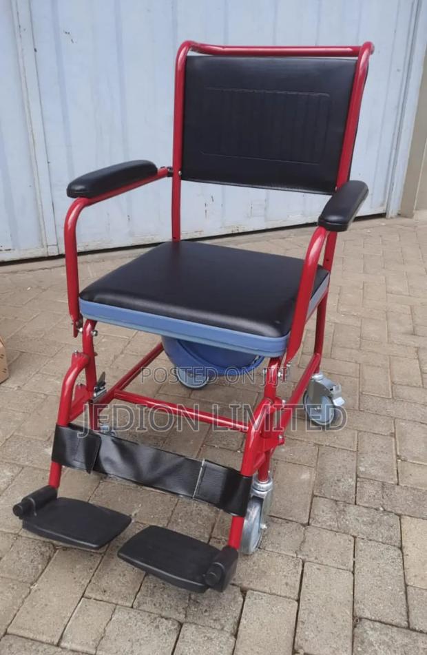 Durable Commode With Seat and Leg Rest