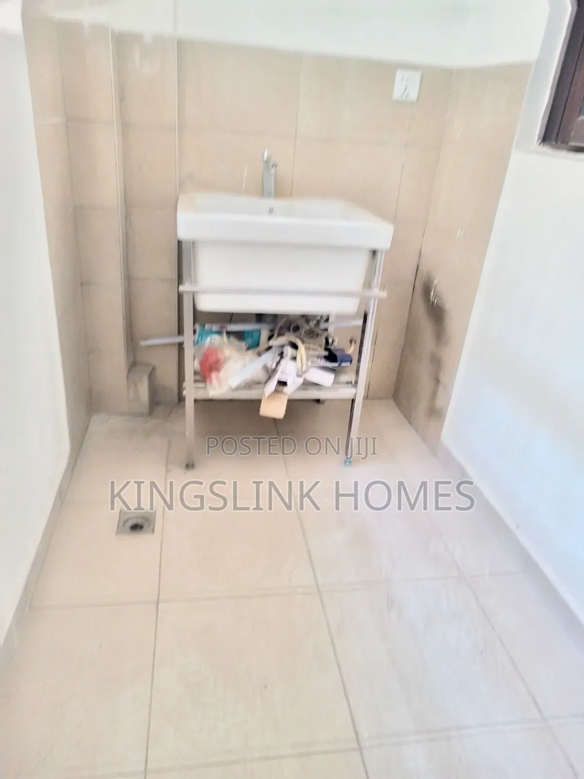 3bdrm Apartment in South C for rent