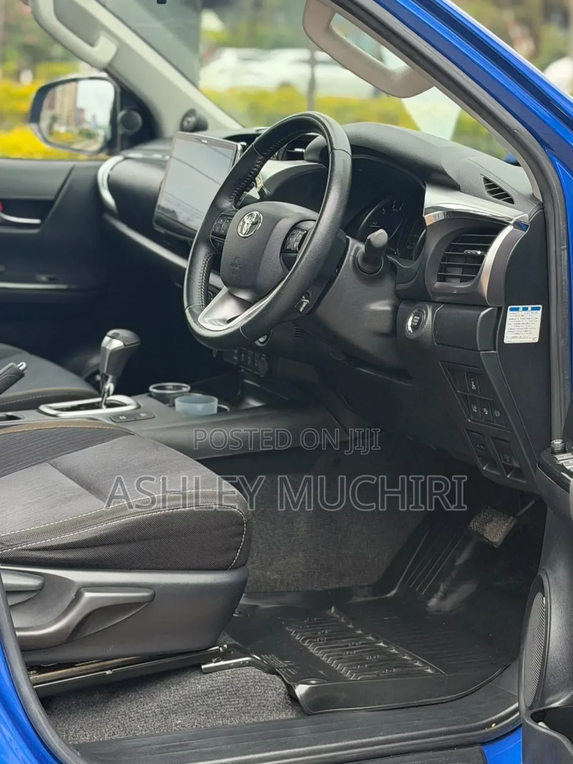Toyota Hilux 2019 Blue