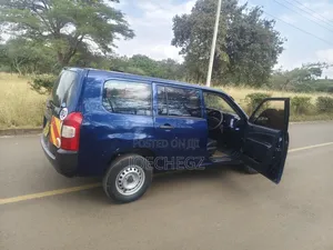 Toyota Probox 2017 Blue