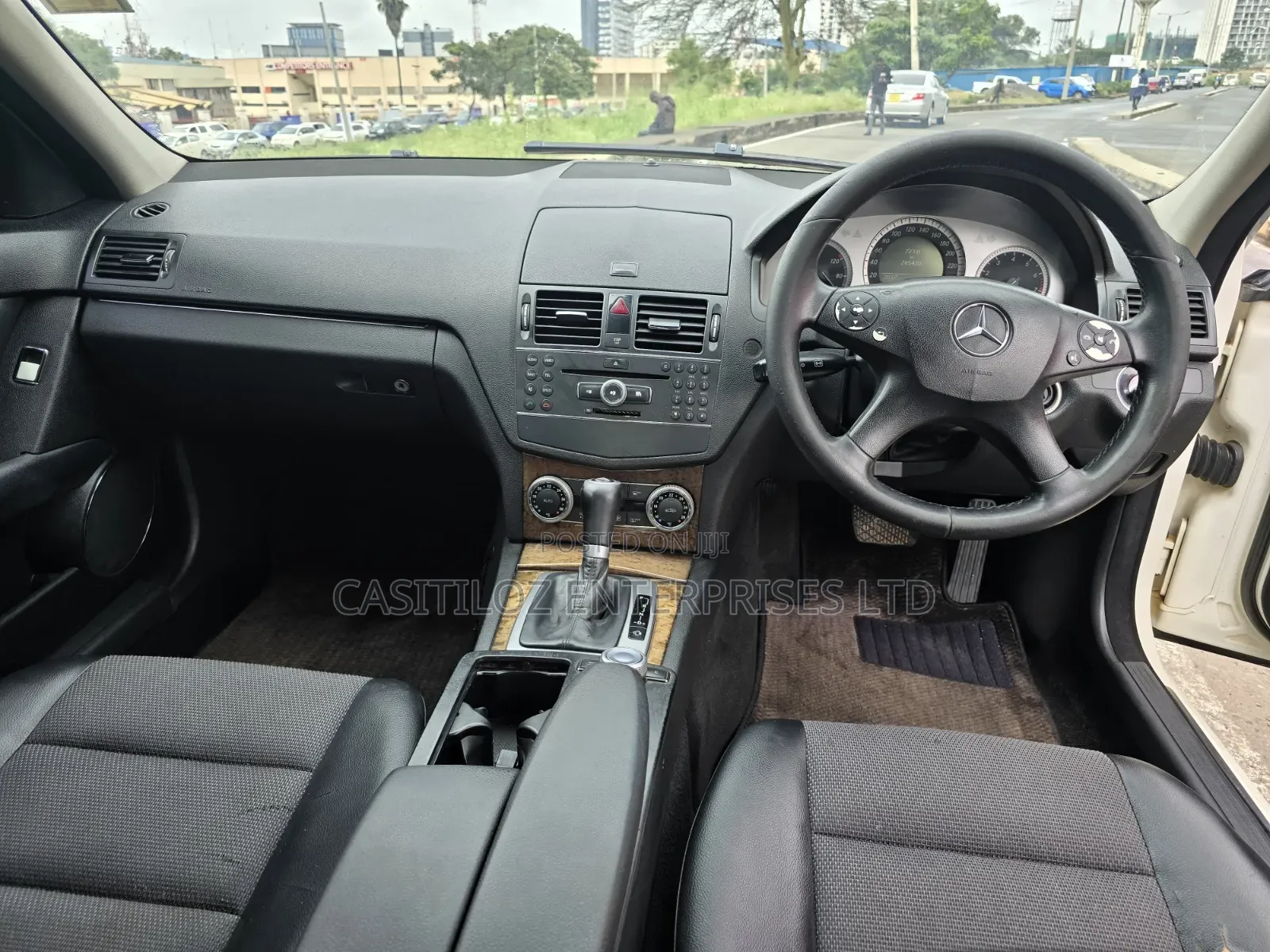 Mercedes-Benz C200 2009 White